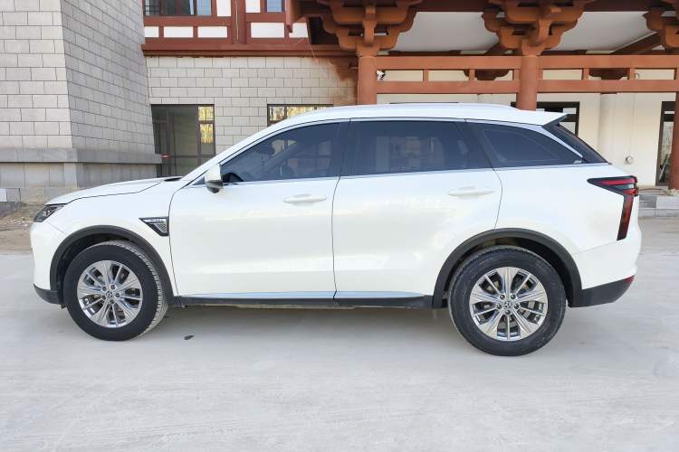 Used Venucia Star 2020 260T Automatic 48V Mild Hybrid Turbocharged Star Edition Exterior 5