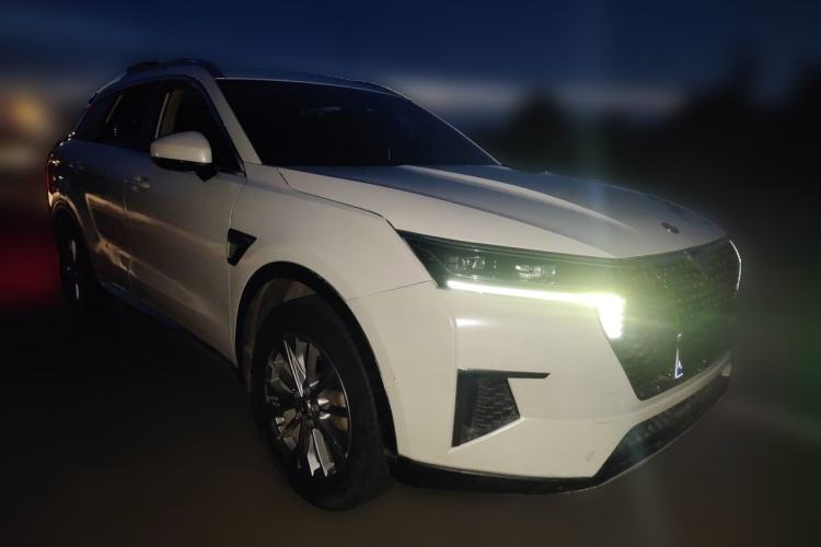 Used Venucia Star 2020 260T Automatic 48V Mild Hybrid Turbocharged Star Edition Front Right 45 Deg