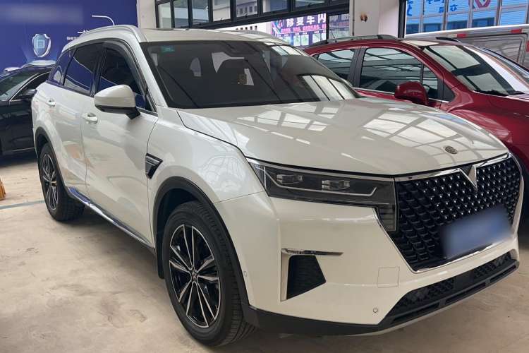 Used Venucia Star 2020 260T Automatic 48V Mild Hybrid Turbocharged Starry Edition Front Right 45 Deg
