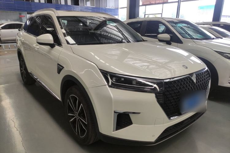 Used Venucia Star 2020 260T Automatic 48V Mild Hybrid Turbocharged Starry Edition Front Right 45 Deg
