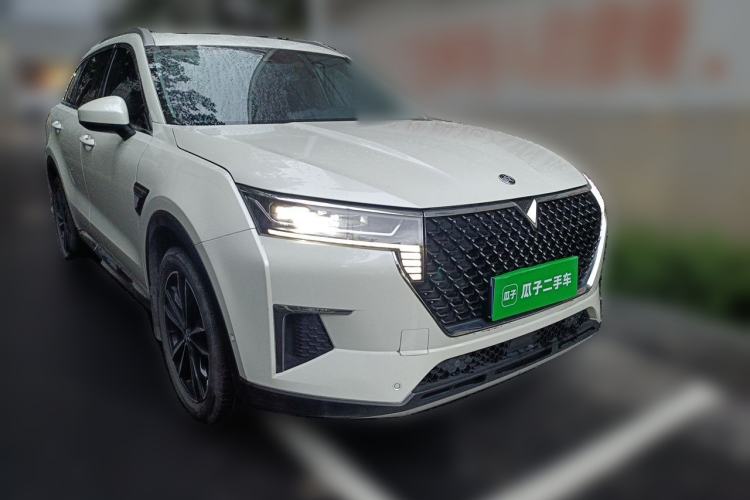 Used Venucia Star 2020 260T Automatic 48V Mild Hybrid Turbocharged Starry Edition Front Right 45 Deg