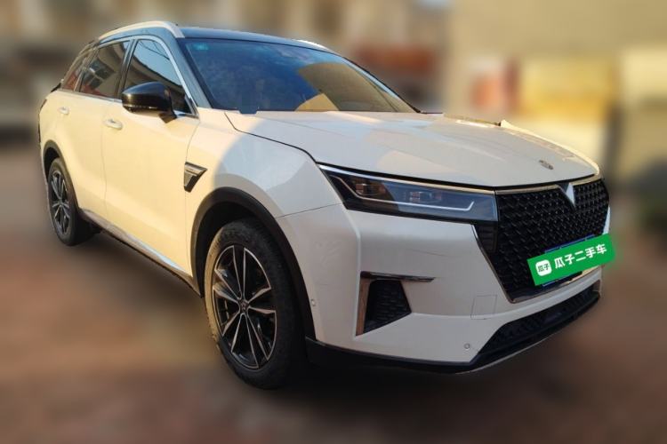 Used Venucia Star 2020 260T Automatic 48V Mild Hybrid Turbocharged Starry Edition Front Right 45 Deg