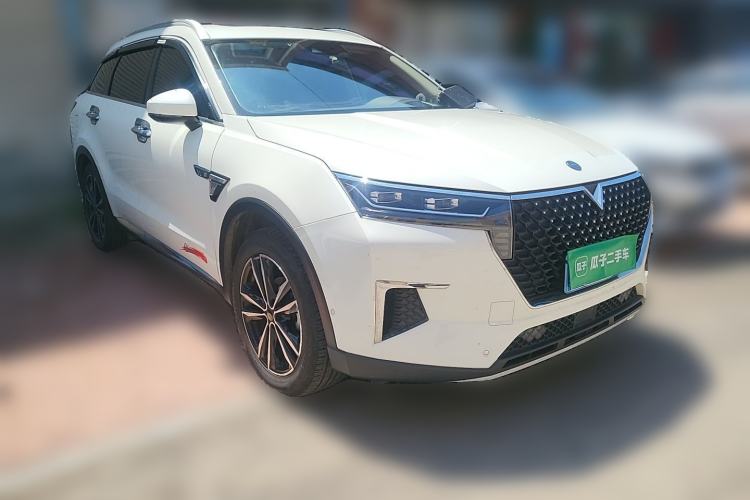 Used Venucia Star 2020 260T Automatic 48V Mild Hybrid Turbocharged Starry Edition Front Right 45 Deg