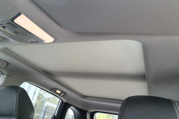 Used Venucia Star 2020 260T Automatic 48V Mild Hybrid Turbocharged Star Edition Headliner