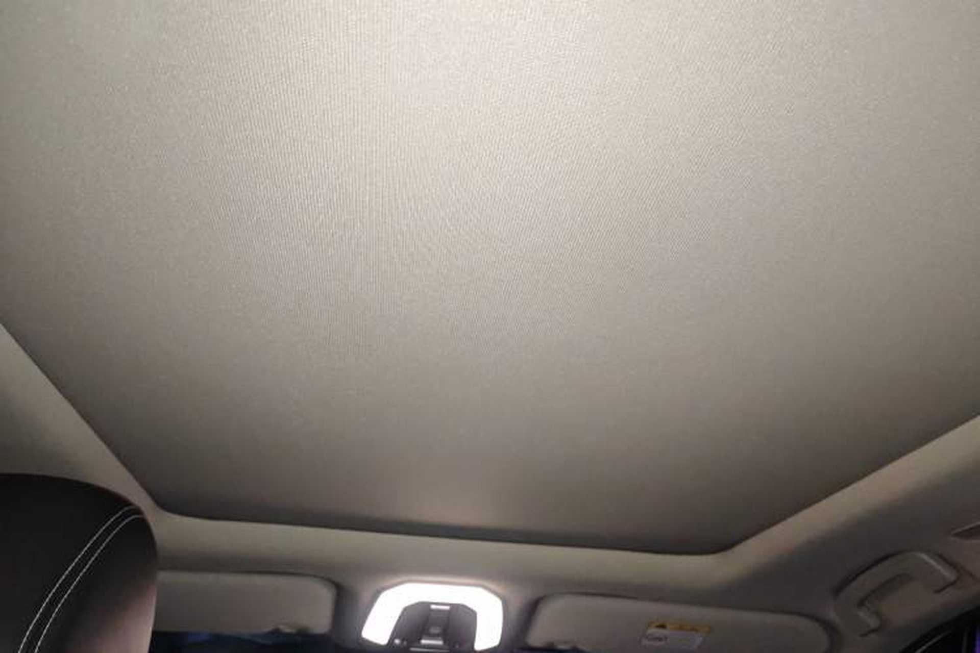Used Venucia Star 2020 260T Automatic 48V Mild Hybrid Turbocharged Starry Edition Headliner