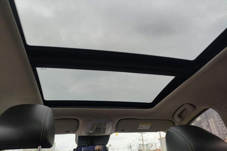Used Venucia Star 2020 260T Automatic 48V Mild Hybrid Turbocharged Star Edition Headliner