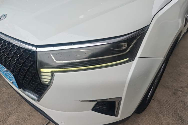 Used Venucia Star 2020 260T Automatic 48V Mild Hybrid Turbocharged Star Edition Left Front Headlight