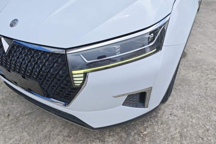Used Venucia Star 2020 260T Automatic 48V Mild Hybrid Turbocharged Star Edition Left Front Headlight