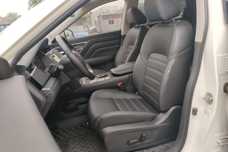 Used Venucia Star 2020 260T Automatic 48V Mild Hybrid Turbocharged Star Edition Left Front Seat