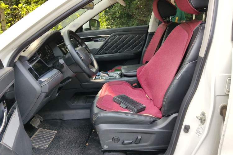 Used Venucia Star 2020 260T Automatic 48V Mild Hybrid Turbocharged Starry Edition Left Front Seat