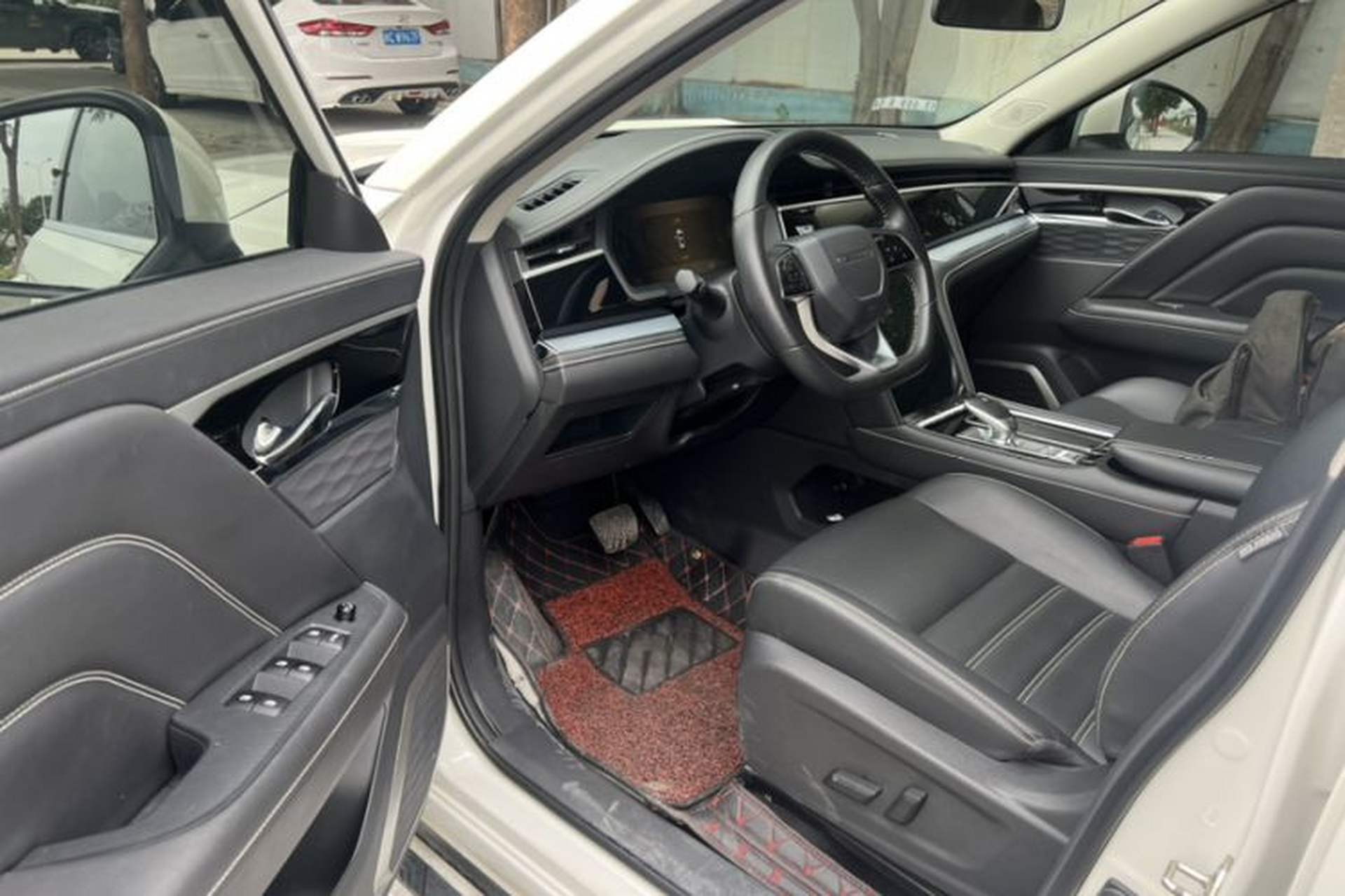 Used Venucia Star 2020 260T Automatic 48V Mild Hybrid Turbocharged Star Edition Left Front Seat