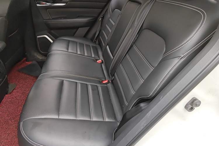Used Venucia Star 2020 260T Automatic 48V Mild Hybrid Turbocharged Star Edition Left Rear Seat