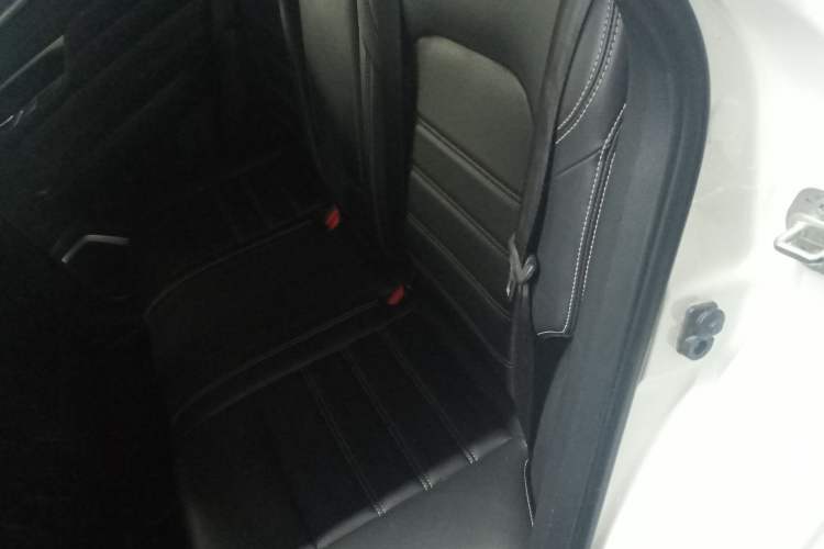Used Venucia Star 2020 260T Automatic 48V Mild Hybrid Turbocharged Star Edition Left Rear Seat