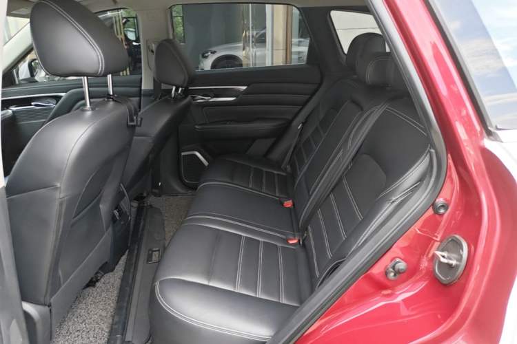 Used Venucia Star 2020 260T Automatic 48V Mild Hybrid Turbocharged Star Edition Left Rear Seat