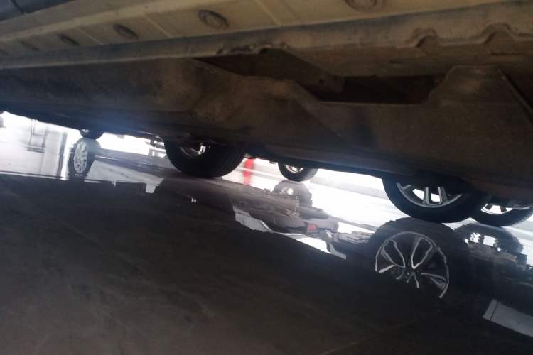 Used Venucia Star 2020 260T Automatic 48V Mild Hybrid Turbocharged Star Edition Left Side Sill