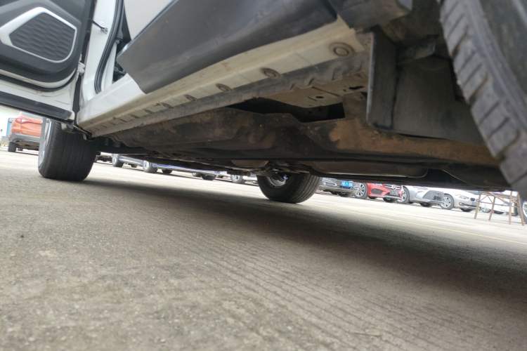 Used Venucia Star 2020 260T Automatic 48V Mild Hybrid Turbocharged Star Edition Left Side Sill