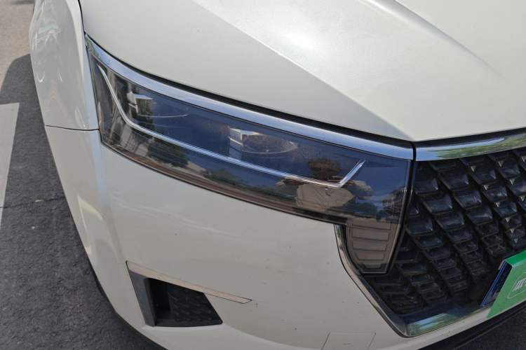 Used Venucia Star 2020 260T Automatic 48V Mild Hybrid Turbocharged Starry Edition Right Front Headlight