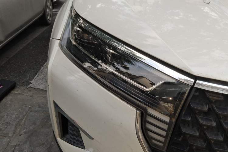 Used Venucia Star 2020 260T Manual Starjoy Edition Right Front Headlight