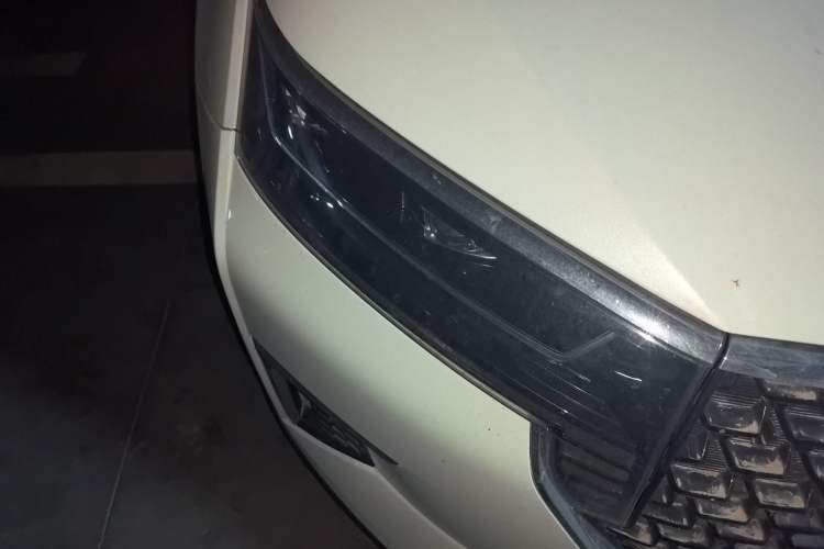 Used Venucia Star 2020 260T Automatic 48V Mild Hybrid Turbocharged Starry Edition Right Front Headlight