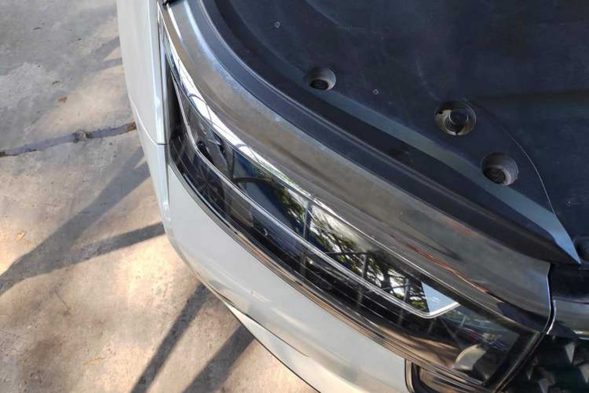 Used Venucia Star 2020 260T Automatic 48V Mild Hybrid Turbocharged Star Edition Right Front Headlight