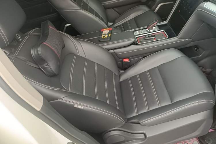 Used Venucia Star 2020 260T Automatic XingShang Edition Right Front Seat