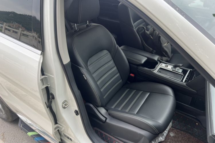 Used Venucia Star 2020 260T Automatic 48V Mild Hybrid Turbocharged Star Edition Right Front Seat