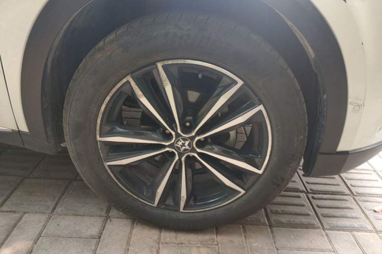 Used Venucia Star 2020 260T Automatic 48V Mild Hybrid Turbocharged Starry Edition Right Front Wheel Hub