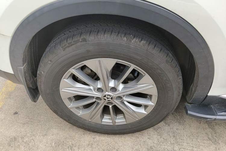 Used Venucia Star 2020 260T Automatic XingShang Edition Right Rear Wheel Hub