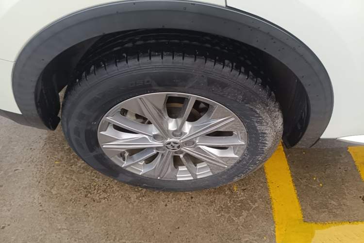 Used Venucia Star 2020 260T Automatic XingShang Edition Right Rear Wheel Hub