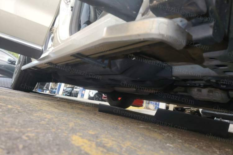 Used Venucia Star 2020 260T Automatic 48V Mild Hybrid Turbocharged Starry Edition Right Side Sill