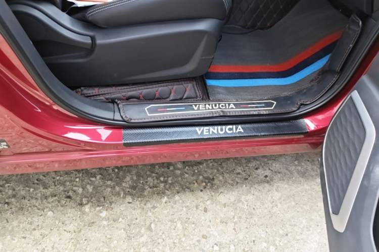 Used Venucia Star 2020 260T Automatic 48V Mild Hybrid Turbocharged Star Edition Right Side Sill