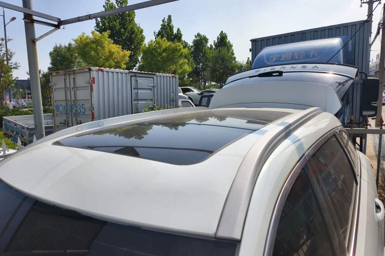 Used Venucia Star 2020 260T Automatic 48V Mild Hybrid Turbocharged Starry Edition Roof