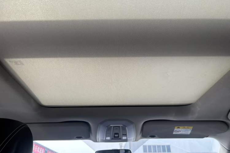 Used Venucia Star 2020 260T Automatic XingShang Edition Roof