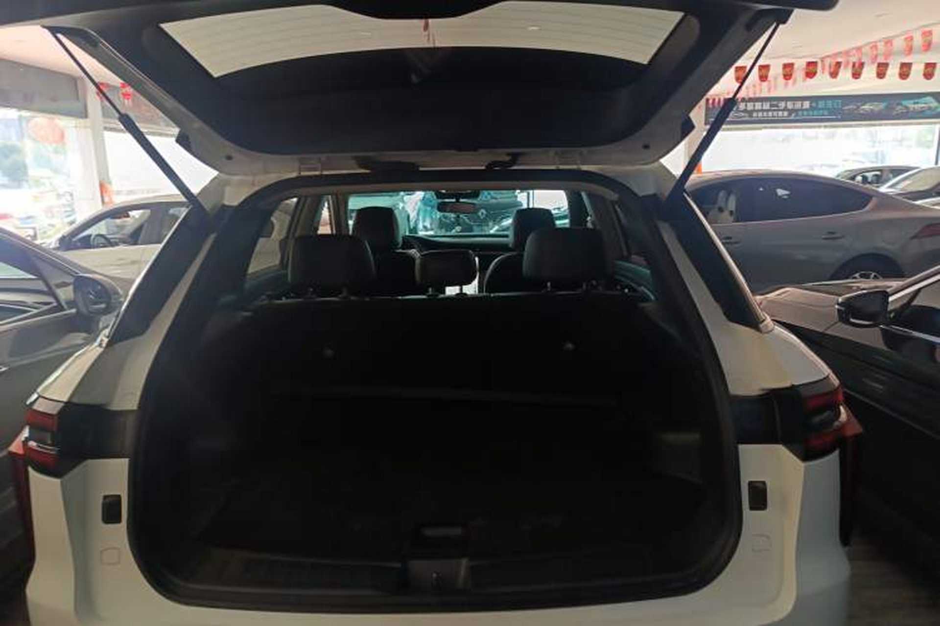 Used Venucia Star 2020 260T Automatic 48V Mild Hybrid Turbocharged Star Edition Trunk