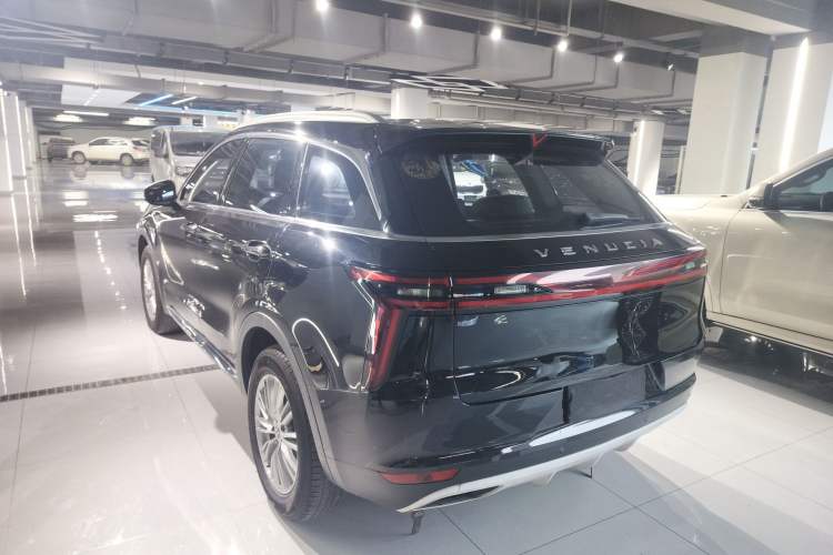 Used Venucia Star 2021 260T Automatic 48V Mild Hybrid Turbocharged Star Achieve Edition Exterior 2