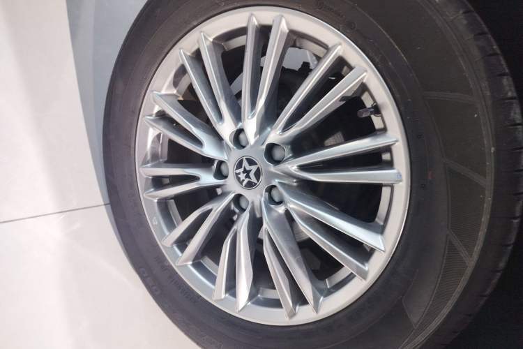 Used Venucia Star 2021 260T Automatic 48V Mild Hybrid Turbocharged Star Achieve Edition Exterior 5