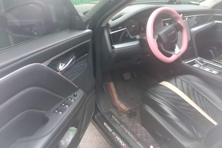 Used Venucia Star 2021 260T Automatic 48V Mild Hybrid Turbocharged Star Achieve Edition Interior 3