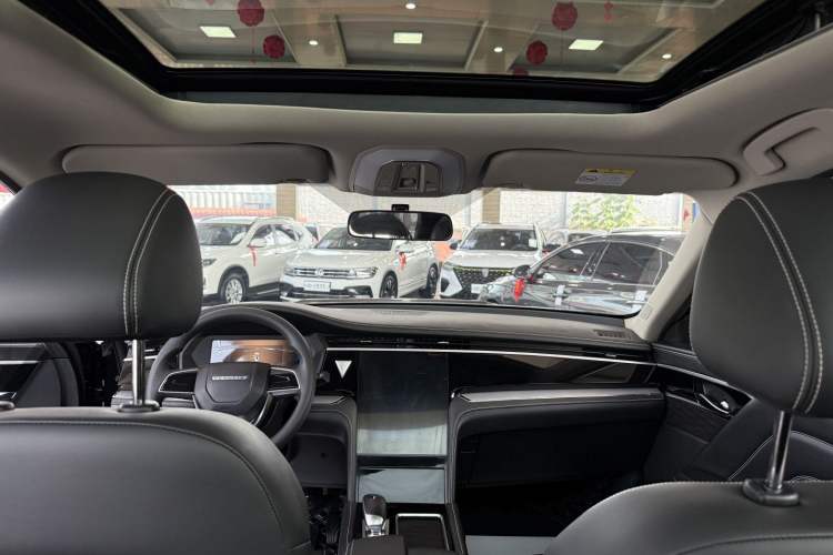 Used Venucia Star 2021 260T Automatic Star Edition Interior 3