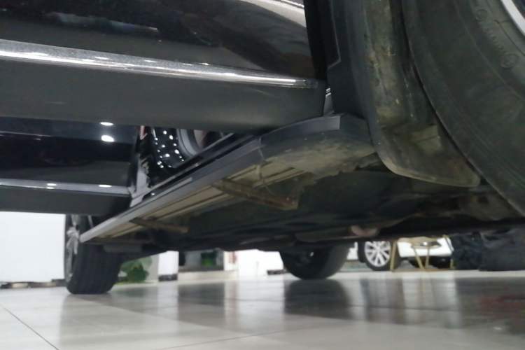 Used Venucia Star 2021 260T Automatic 48V Mild Hybrid Turbocharged Star曜 Edition Right Side Sill