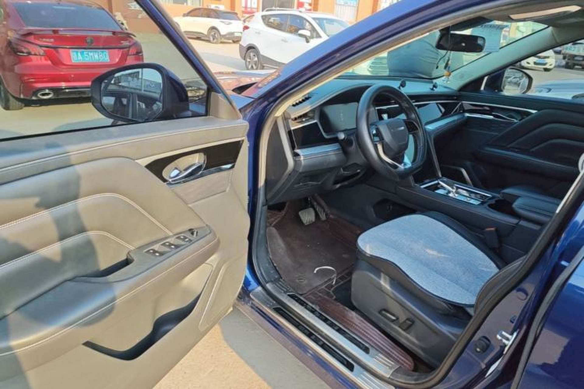Used Venucia Star 2021 260T Automatic 48V Mild Hybrid Turbocharged Star Achieve Edition Driver Seat
