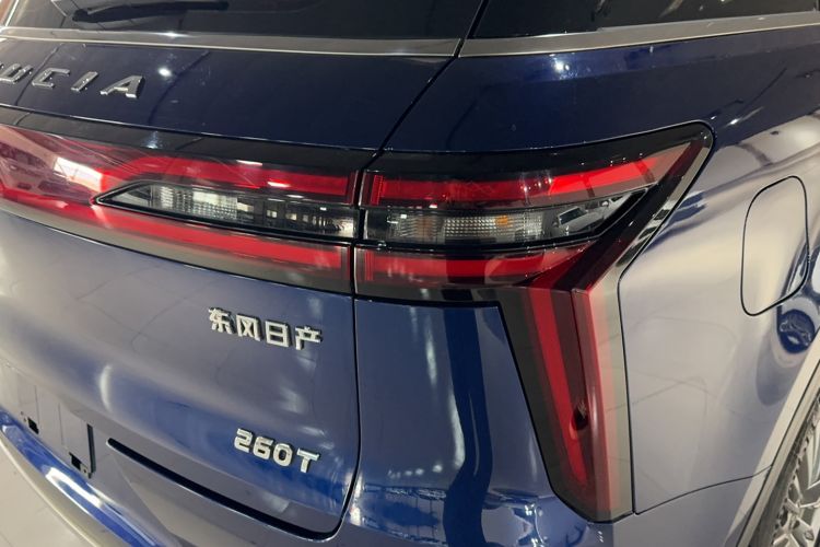 Used Venucia Star 2021 260T Automatic 48V Mild Hybrid Turbocharged Star Achieve Edition Exterior 3
