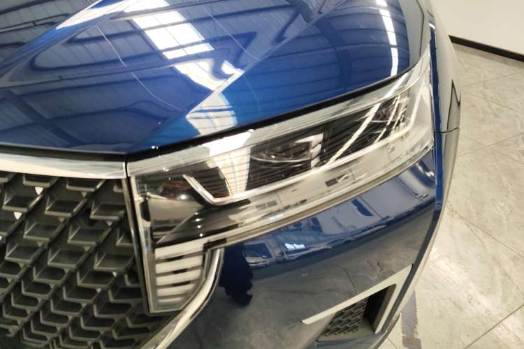 Used Venucia Star 2021 260T Automatic 48V Mild Hybrid Turbocharged Star Achieve Edition Left Front Headlight
