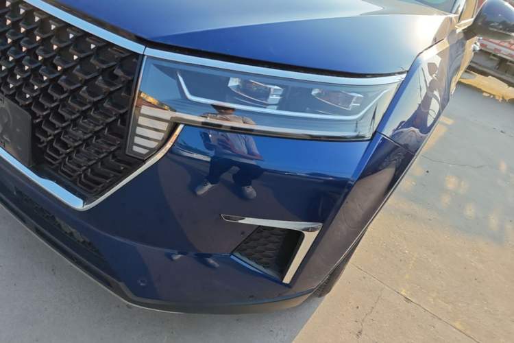 Used Venucia Star 2021 260T Automatic 48V Mild Hybrid Turbocharged Star Achieve Edition Left Front Headlight