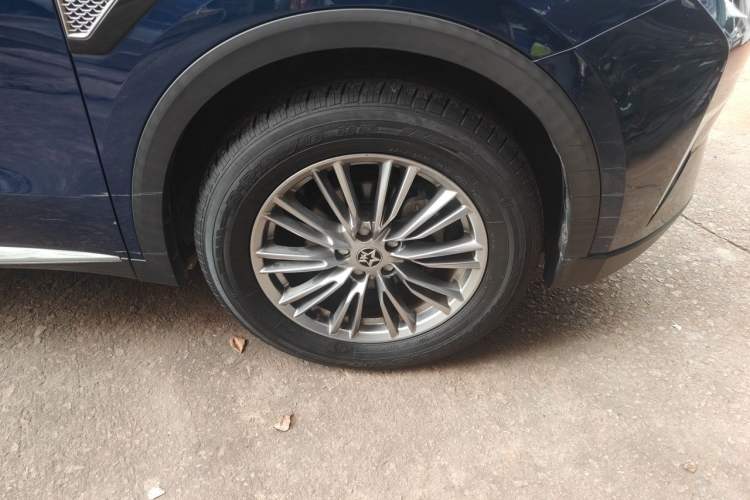 Used Venucia Star 2021 260T Automatic Star Edition Right Front Wheel Hub