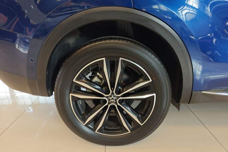 Used Venucia Star 2021 260T Automatic 48V Mild Hybrid Turbocharged Star曜 Edition Right Rear Wheel Hub