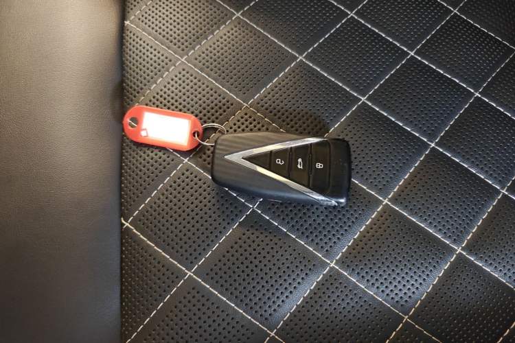 Used Venucia Star 2021 260T Automatic 48V Mild Hybrid Turbocharged Star曜 Edition Vehicle Key