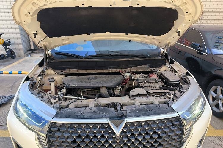Used Venucia Star 2021 260T Automatic 48V Mild Hybrid Turbocharged Star Achieve Edition Engine Bay