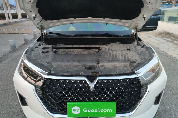 Used Venucia Star 2021 260T Automatic 48V Mild Hybrid Turbocharged Star Achieve Edition Engine Bay