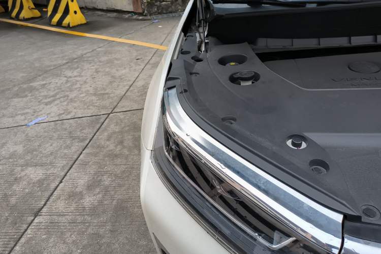Used Venucia Star 2021 260T Automatic 48V Mild Hybrid Turbocharged Star曜 Edition Engine Bay Right