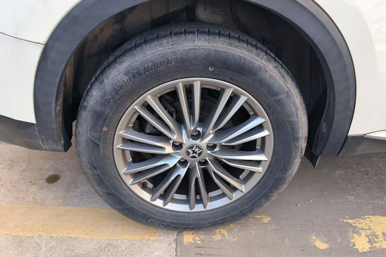 Used Venucia Star 2021 260T Automatic 48V Mild Hybrid Turbocharged Star Achieve Edition Exterior 2